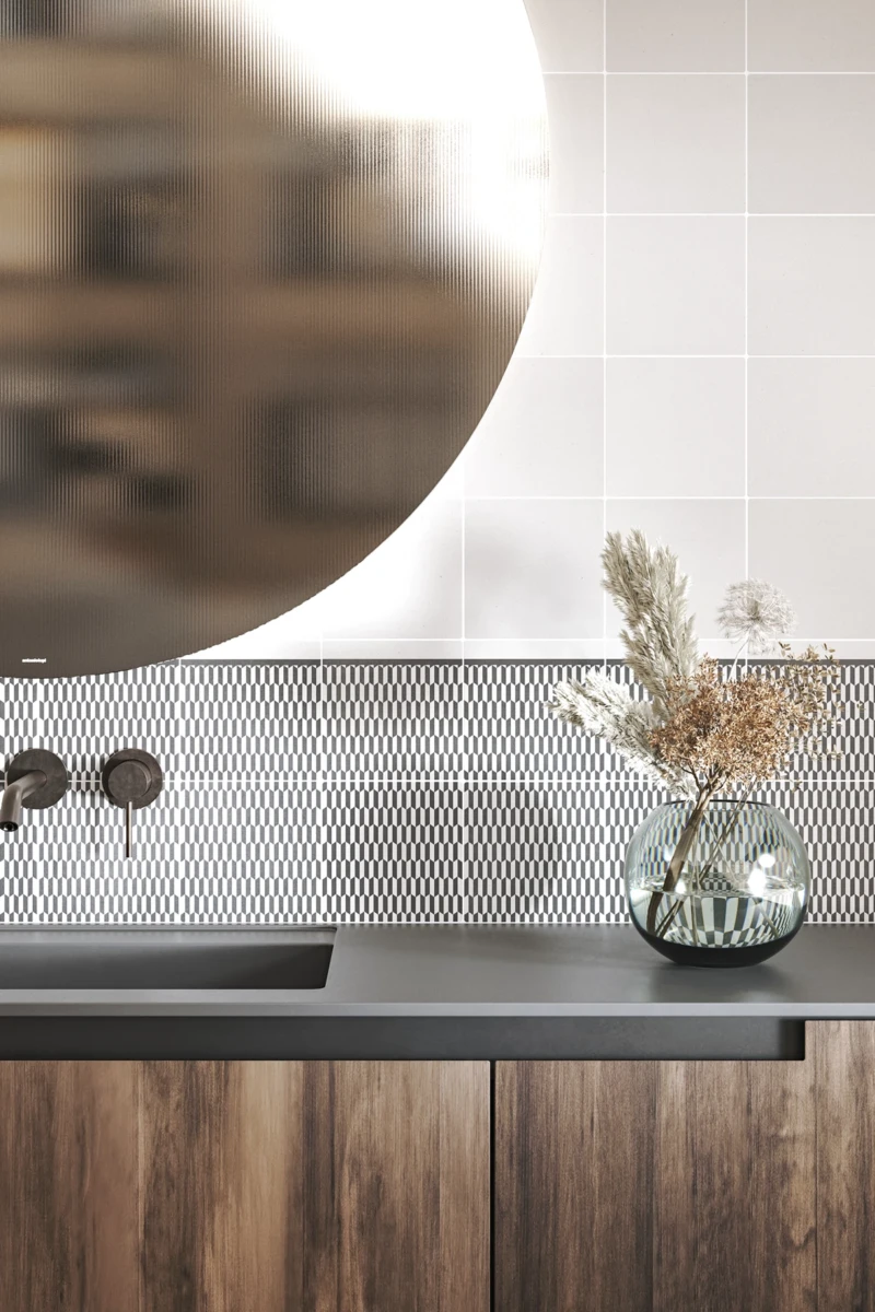 Designer bathroom white wall coverings