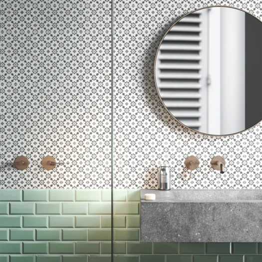 Bathroom wall with white and retro decorative tiles 15x15 cm